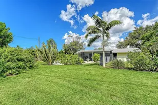 2510 Bispham Rd, Sarasota, FL 34231 - Photo 36