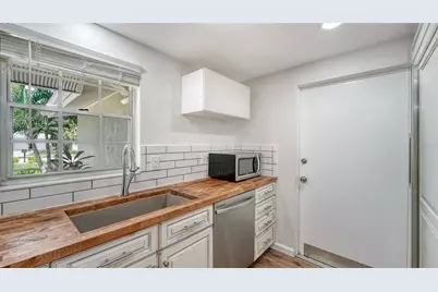 2510 Bispham Road, Sarasota, FL 34231 - Photo 14