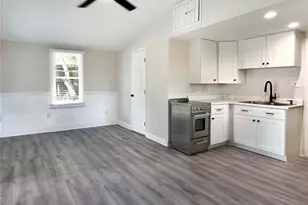 1818 Worrington St, Sarasota, FL 34231 - Photo 4