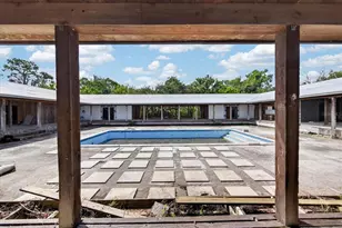 2140 Desoto Rd, Sarasota, FL 34234 - Photo 24