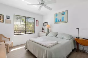 1519 Pelican Point Dr, Sarasota, FL 34231 - Photo 22