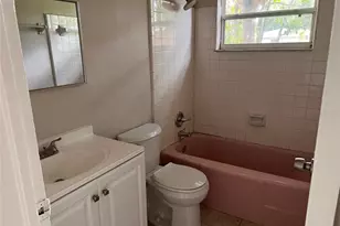 3633 Roxane Blvd, Sarasota, FL 34235 - Photo 8