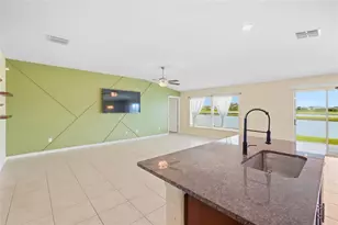 1423 Golden Glow Dr, Ruskin, FL 33570 - Photo 18
