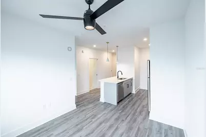 1420 Lakefront Drive #2204, Sarasota, FL 34240 - Photo 8