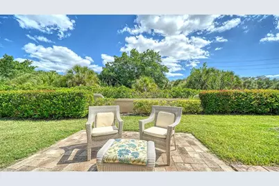 4060 Jardin Lane, Sarasota, FL 34238 - Photo 12