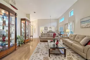 4060 Jardin Ln, Sarasota, FL 34238 - Photo 18