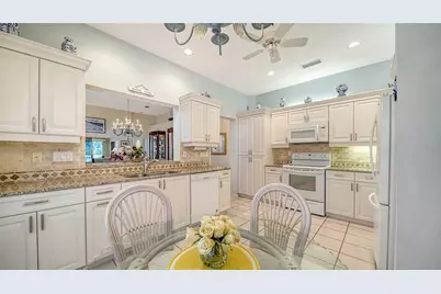 4060 Jardin Lane, Sarasota, FL 34238 - Photo 24