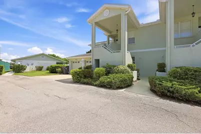 5056 Oak Run Drive, Sarasota, FL 34243 - Photo 4