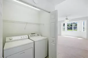 5056 Oak Run Dr, Sarasota, FL 34243 - Photo 32
