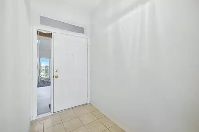 5056 Oak Run Drive, Sarasota, FL 34243 - Photo 6