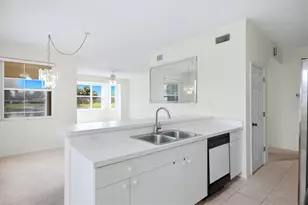 5056 Oak Run Dr, Sarasota, FL 34243 - Photo 16