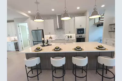 2110 Michele Drive, Sarasota, FL 34231 - Photo 6