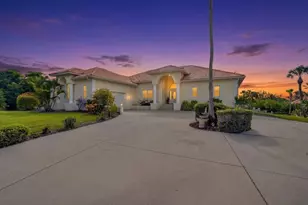 102 Brenda Ln, Nokomis, FL 34275 - Photo 1