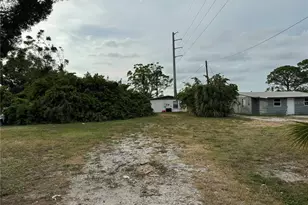 2305 Mango Ave, Sarasota, FL 34234 - Photo 12