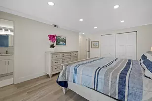 9393 Midnight Pass Rd, Sarasota, FL 34242 - Photo 20