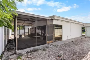 2921 Wood St, Sarasota, FL 34237 - Photo 32