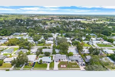 2921 Wood Street, Sarasota, FL 34237 - Photo 44