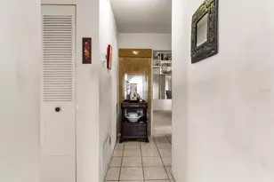 2921 Wood St, Sarasota, FL 34237 - Photo 14