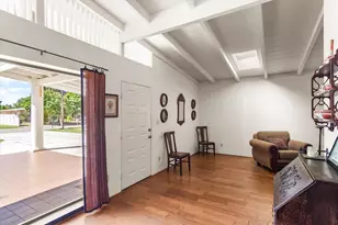 2921 Wood St, Sarasota, FL 34237 - Photo 8