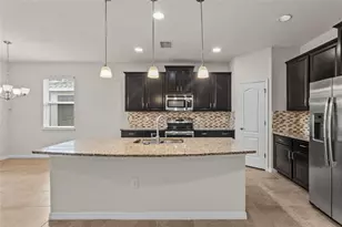 2924 Oriole Dr, Sarasota, FL 34243 - Photo 10