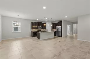 2924 Oriole Dr, Sarasota, FL 34243 - Photo 14