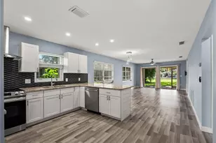 7113 Bright Creek Dr, Sarasota, FL 34231 - Photo 18