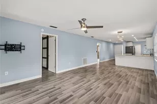 7113 Bright Creek Dr, Sarasota, FL 34231 - Photo 10