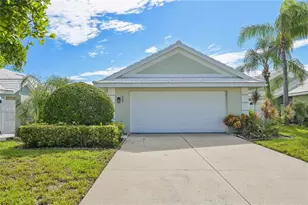 805 Harrington Lake Dr N, Venice, FL 34293 - Photo 4