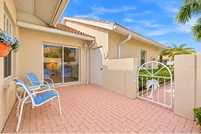 1273 Berkshire Circle, Venice, FL 34292 - Photo 4