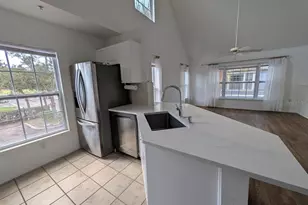 5691 Bidwell Pkwy, Sarasota, FL 34233 - Photo 14