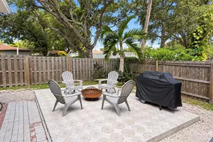 2343 Eugene St, Sarasota, FL 34231 - Photo 20