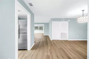 6232 Green View Cir, Sarasota, FL 34231 - Photo 10