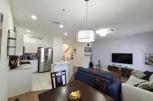 3936 Yellowstone Cir, Sarasota, FL 34233 - Photo 8