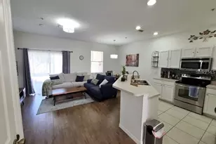 3936 Yellowstone Cir, Sarasota, FL 34233 - Photo 6