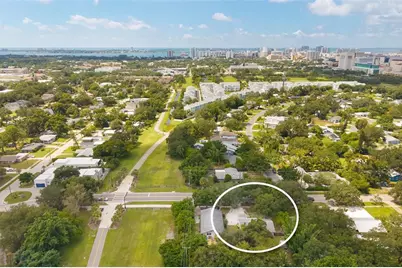 615 S Shade Avenue, Sarasota, FL 34237 - Photo 1