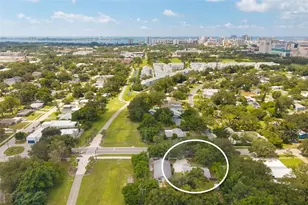 615 S Shade Ave, Sarasota, FL 34237 - Photo 1