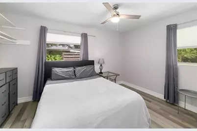 615 S Shade Avenue, Sarasota, FL 34237 - Photo 24