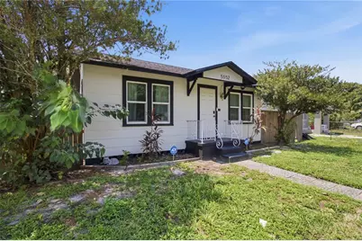 5552 Crissman Drive N, Saint Petersburg, FL 33714 - Photo 2