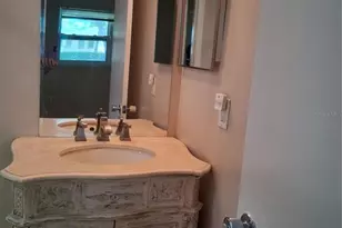 7231 W Country Club Dr N, Sarasota, FL 34243 - Photo 12