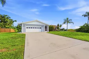 3667 Carol Ln, Sarasota, FL 34238 - Photo 6