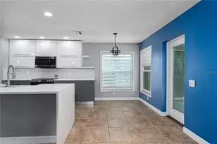 4008 Kingsfield Dr, Parrish, FL 34219 - Photo 10
