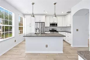 3018 Bayshore Pointe Dr, Tampa, FL 33611 - Photo 2