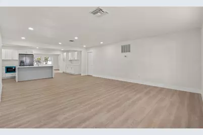 2352 Lorena Lane, Clearwater, FL 33765 - Photo 4