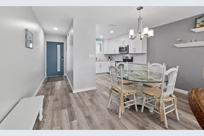 500 S Washington Drive #19B, Sarasota, FL 34236 - Photo 4