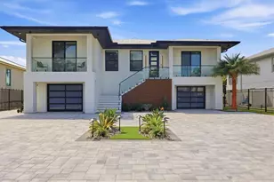 3920 Roberts Point Rd, Sarasota, FL 34242 - Photo 14