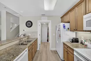 10601 Lemon Creek Loop, Englewood, FL 34224 - Photo 8