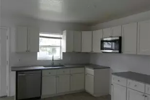 1655 24th St, Sarasota, FL 34234 - Photo 4