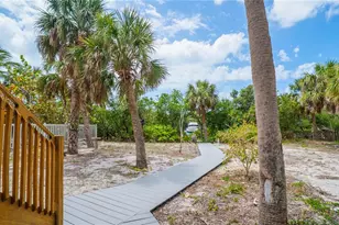 13 BayShore Cir, Placida, FL 33946 - Photo 18