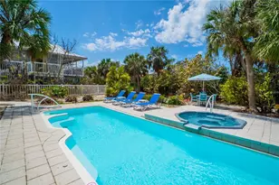 13 BayShore Cir, Placida, FL 33946 - Photo 4