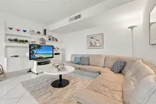 2525 Gulf of Mexico Dr, Longboat Key, FL 34228 - Photo 14
